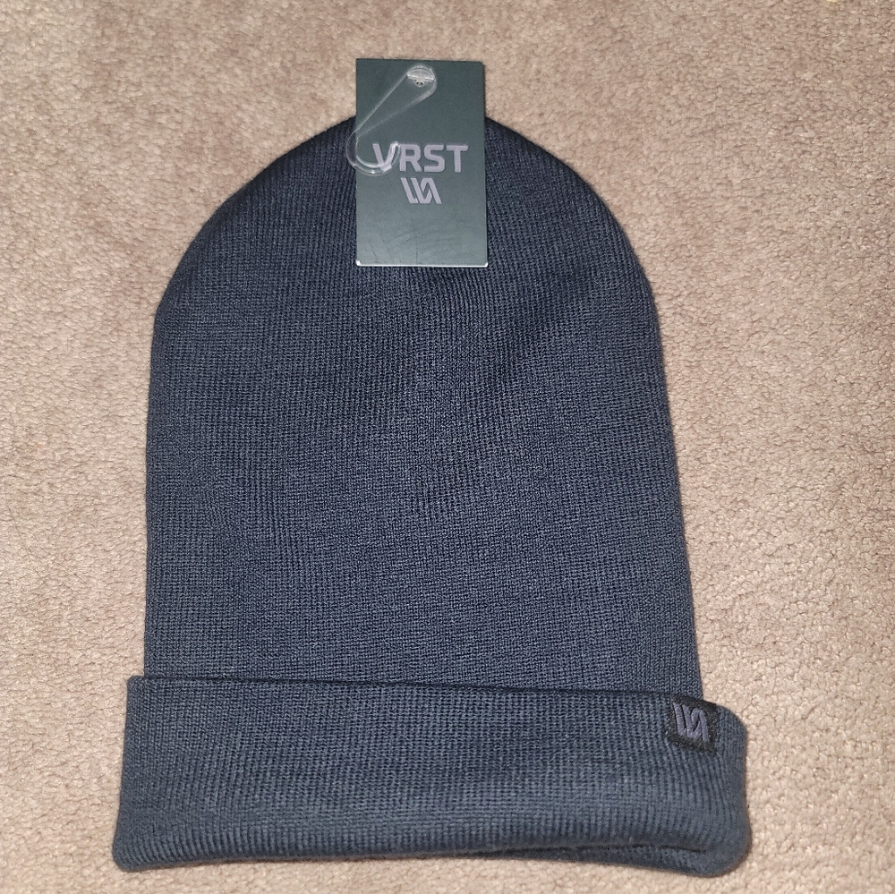 NWT VRST Lifestyle Acrylic  Beanie Darker Ardosia Slate Navy One Size 104141